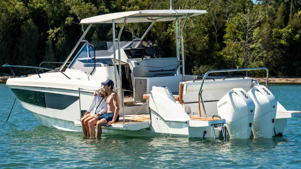 Beneteau Flyer 9 Sundeck — photo 1