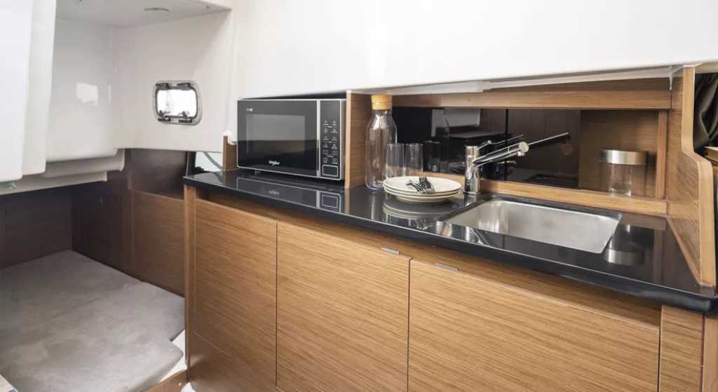 Beneteau Flyer 9 Sundeck — photo 8