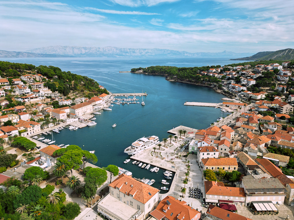 Jelsa, Hvar (45 minutes)