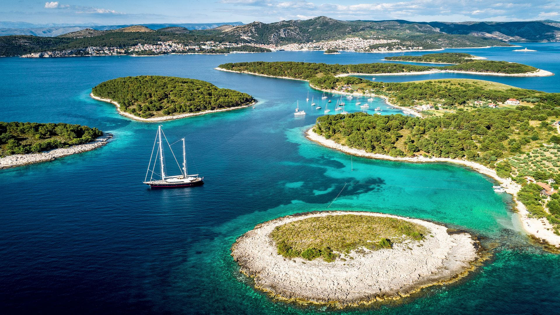 Golden Horn Beach, Town Hvar & Paklinski Islands