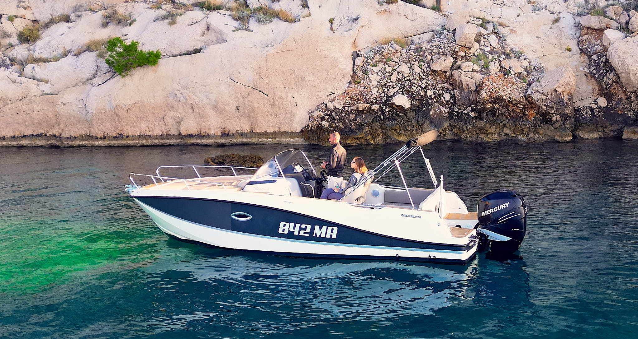 Quicksilver Activ 755 Sundeck