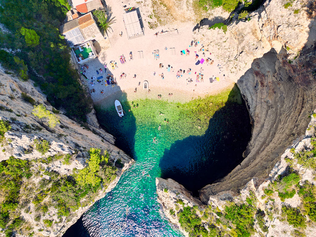 Stiniva Cove, Vis